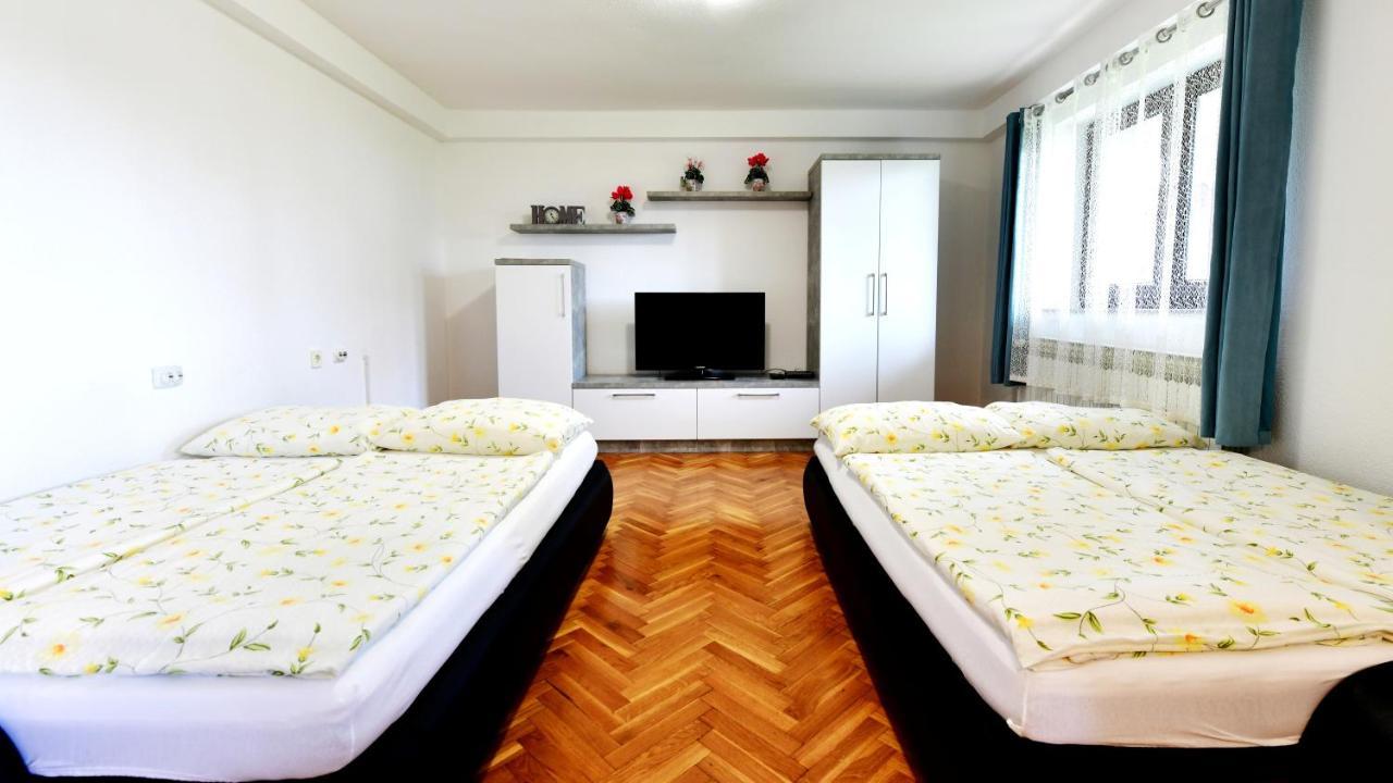 House Marinic Hotel Grabovac Kültér fotó
