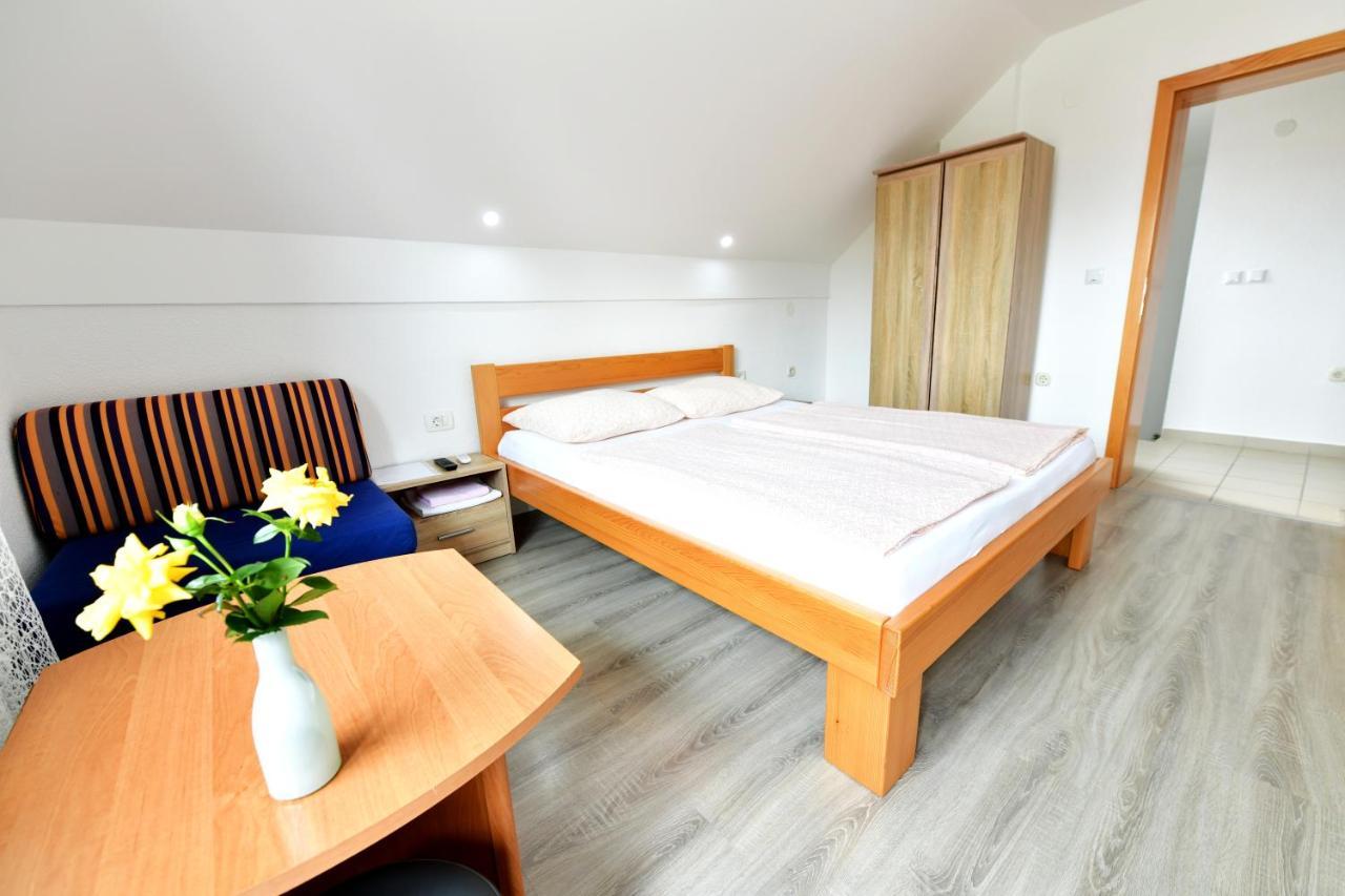 House Marinic Hotel Grabovac Kültér fotó