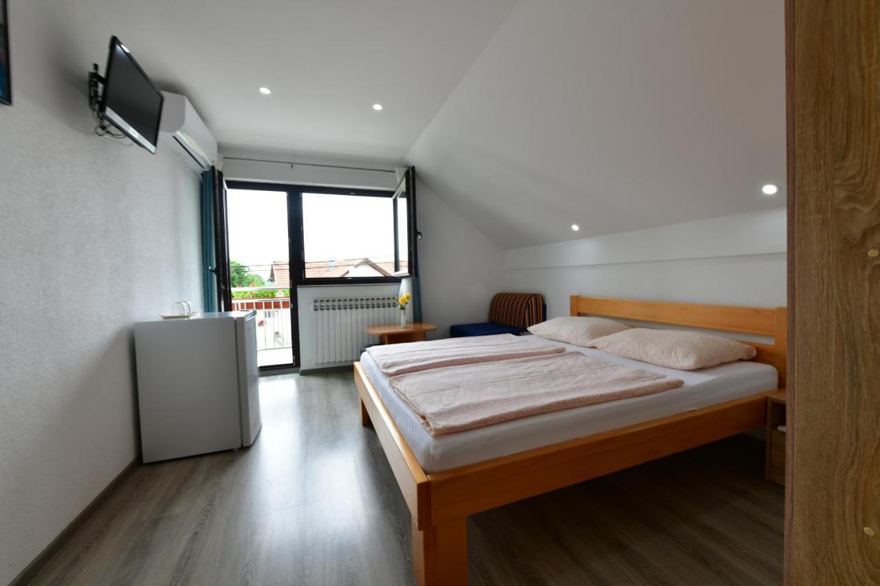 House Marinic Hotel Grabovac Kültér fotó